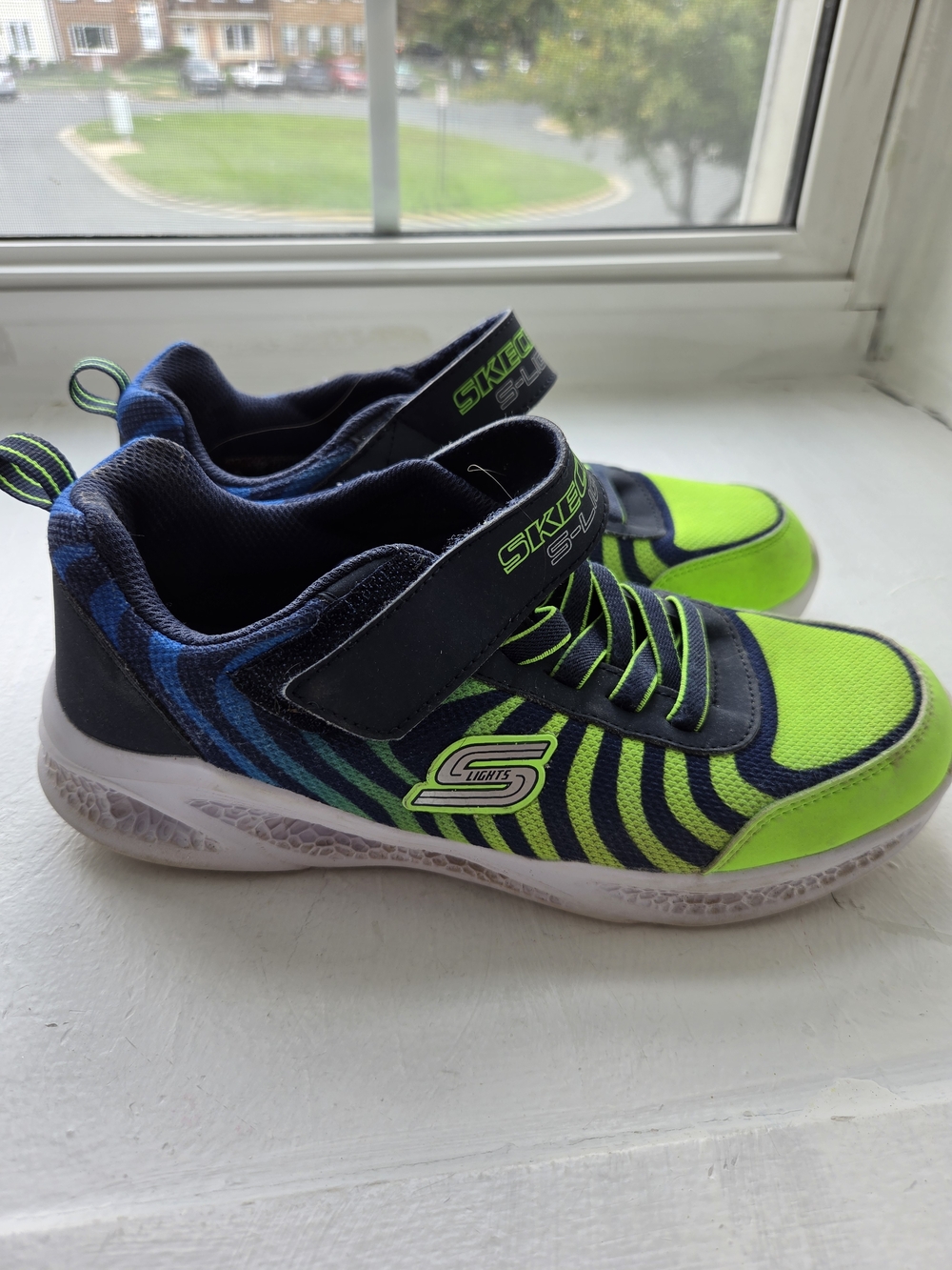 Skechers Kids Neon Green and Navy Blue Light-Up Sneakers
